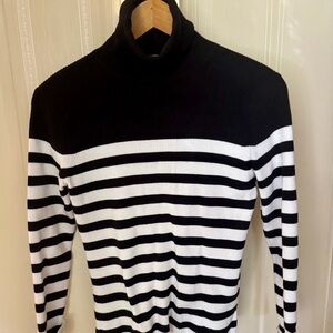 Liz Claiborne Black and White Ribbed Sweater